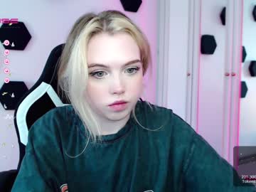 latina cam girl small_blondee image #2816590