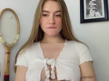 latina cam girl strawberryjamx image #592105