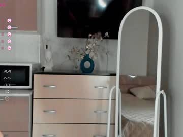 latina cam girl mariemelons image #4042189