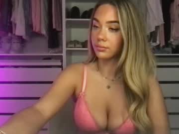 greyskyex latina cam