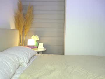 latina cam girl veroniqe_lounge image #3129801