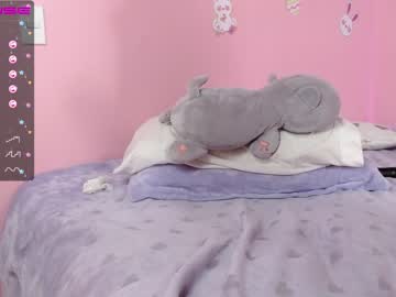 latina cam girl little_effy18 image #1042731