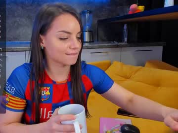 latina cam girl arikajoy image #4108047