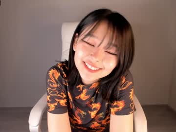 latina cam girl hee_youn1 image #3512569