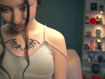 latina cam girl ella_knockers image #751988