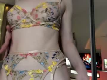 latina cam girl happiness_s image #3926425