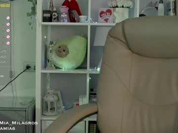 latina cam girl mia_milagros image #2181467