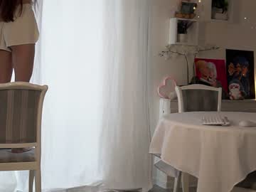 latina cam girl neferpita image #4268689