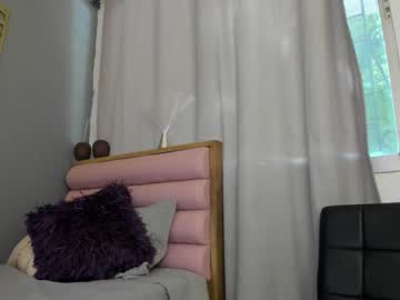 latina cam girl roberta_lipa image #1820044