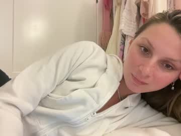 latina cam girl bellabyers image #3238532
