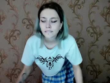 latina cam girl yuinika_ image #4647240
