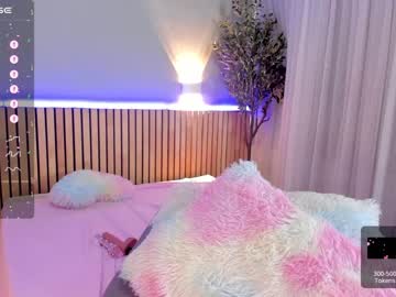 latina cam girl little_effy18 image #4360184