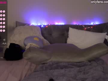 latina cam girl mari_and_jandro image #2558749