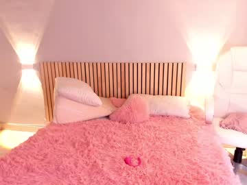 latina cam girl little_effy18 image #3085942