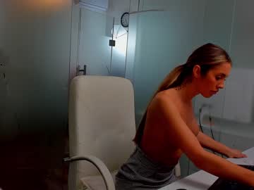 latina cam girl anyarayne image #3744200