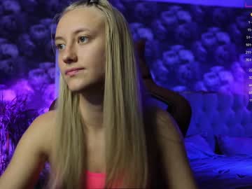 latina cam girl angeellina image #2300210