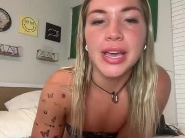 latina cam girl lovecayaxo image #4399456
