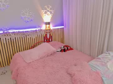 latina cam girl little_effy18 image #3956474