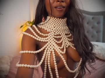 latina cam girl tayraparadise image #1037465