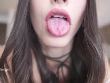 latina cam girl emyii image #3630100