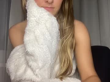latina cam girl juliacapulet image #1822417