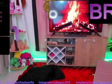 latina cam girl calypso_and_ge1 image #4173548