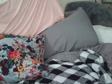 latina cam girl hotmilfkris image #868473