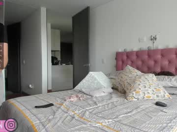 latina cam girl aliciawonder_ image #715739