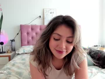 latina cam girl aliciawonder_ image #3950592