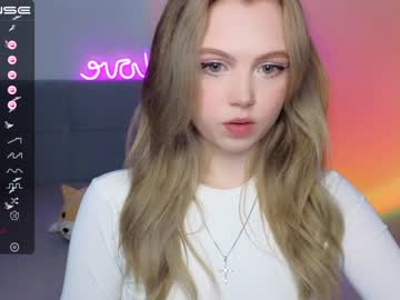 latina cam girl small_blondee image #3064078