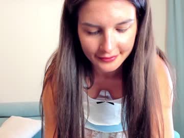 latina cam girl elaanna image #1729294