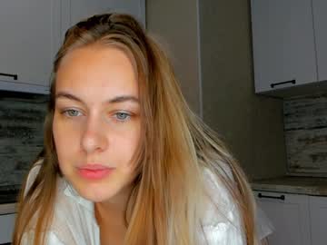 latina cam girl lindamildreda image #3391311