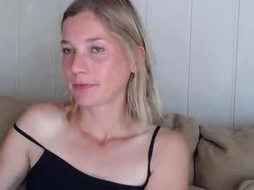 latina cam couple joannadea image #2949199