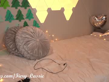 latina cam girl fiery_redhead image #3923845