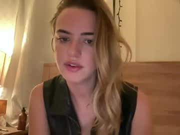 latina cam girl brookechance image #3770724