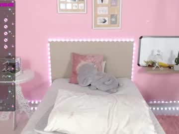 latina cam girl little_effy18 image #870240