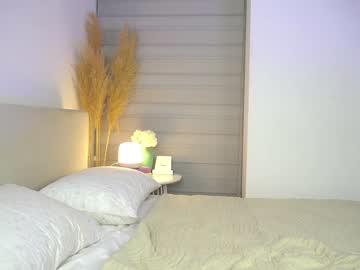 latina cam girl veroniqe_lounge image #3129596