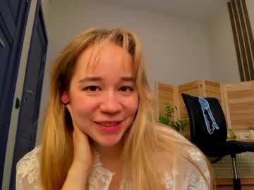 latina cam girl kristycoy image #2800518