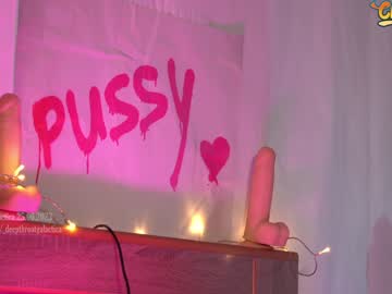 latina cam girl _deepthroatgalactica image #3102590