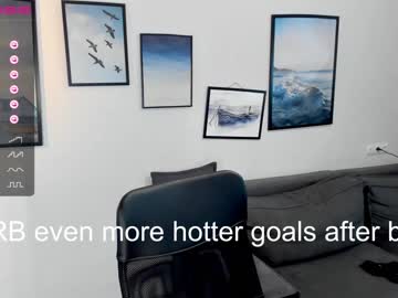 latina cam girl maliatale image #2738081