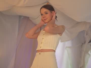 latina cam girl kateuwugirl image #3627736