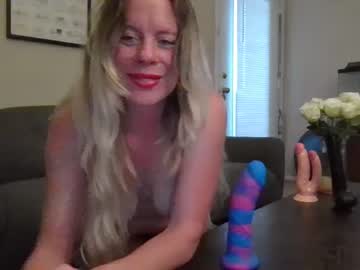 latina cam girl lovesarachristine image #3183635
