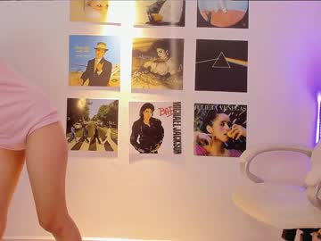 latina cam girl little_effy18 image #3855478