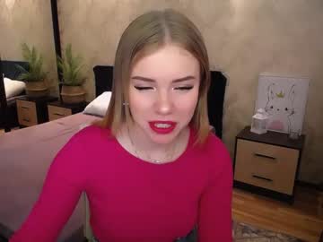 yourfullmoon latina cam