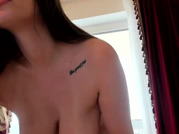 latina cam girl devyale image #3413206