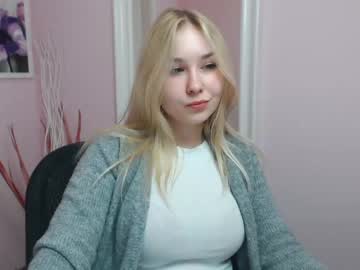 latina cam girl lila_page image #723891