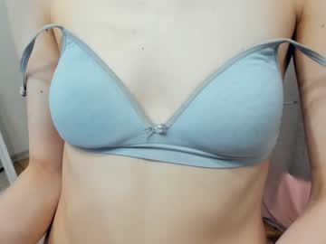 addicted_to_me_ latina cam