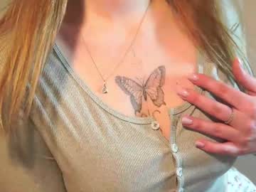 latina cam girl ellabreeze image #4709128