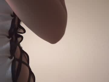 latina cam girl helenmoors image #2675472