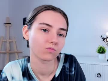 latina cam girl approche_toi_petite image #4655742